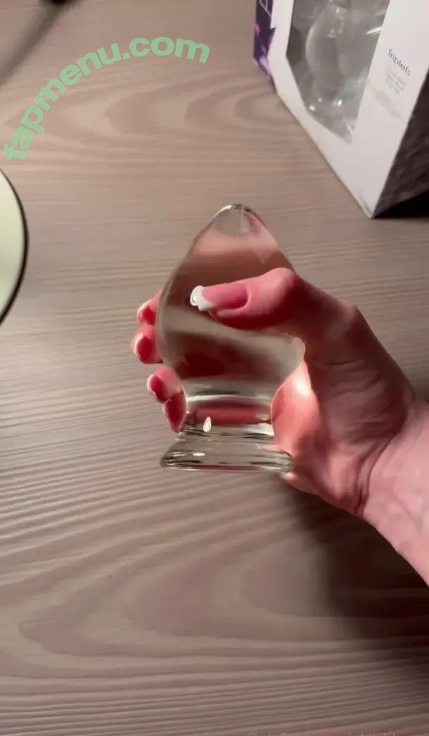 okiichloeo nude photo #0008 (okichloeo)