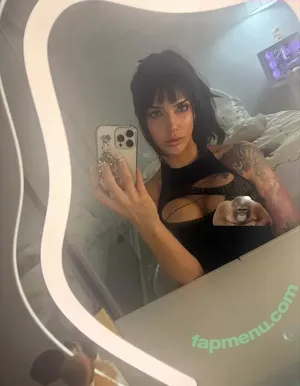 okmilky / h0neylimbed / tozanarkand nude photo #0031