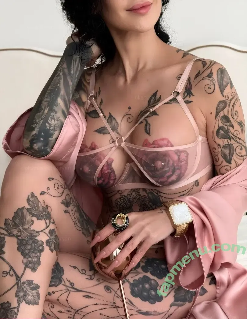 Oksana Mkhitaryan nude photo #0013 (oksanamkhitaryan)