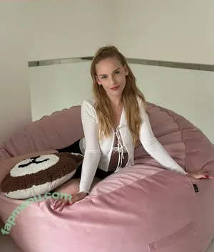 Oksana Neveselaya / o_neveselaya / ok_neveselaya / theoksanarose nude photo #0148