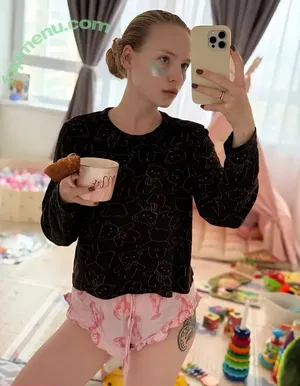 Oksana Neveselaya / o_neveselaya / ok_neveselaya / theoksanarose nude photo #0154