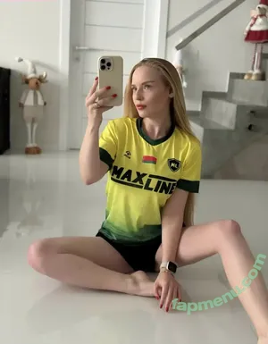 Oksana Neveselaya / o_neveselaya / ok_neveselaya / theoksanarose nude photo #0181