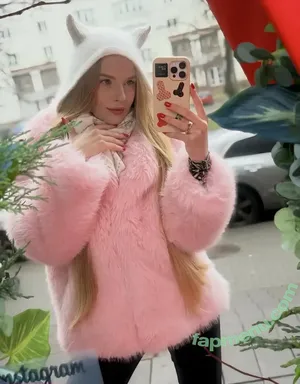 Oksana Neveselaya / o_neveselaya / ok_neveselayaa / theoksanarose nude photo #0192