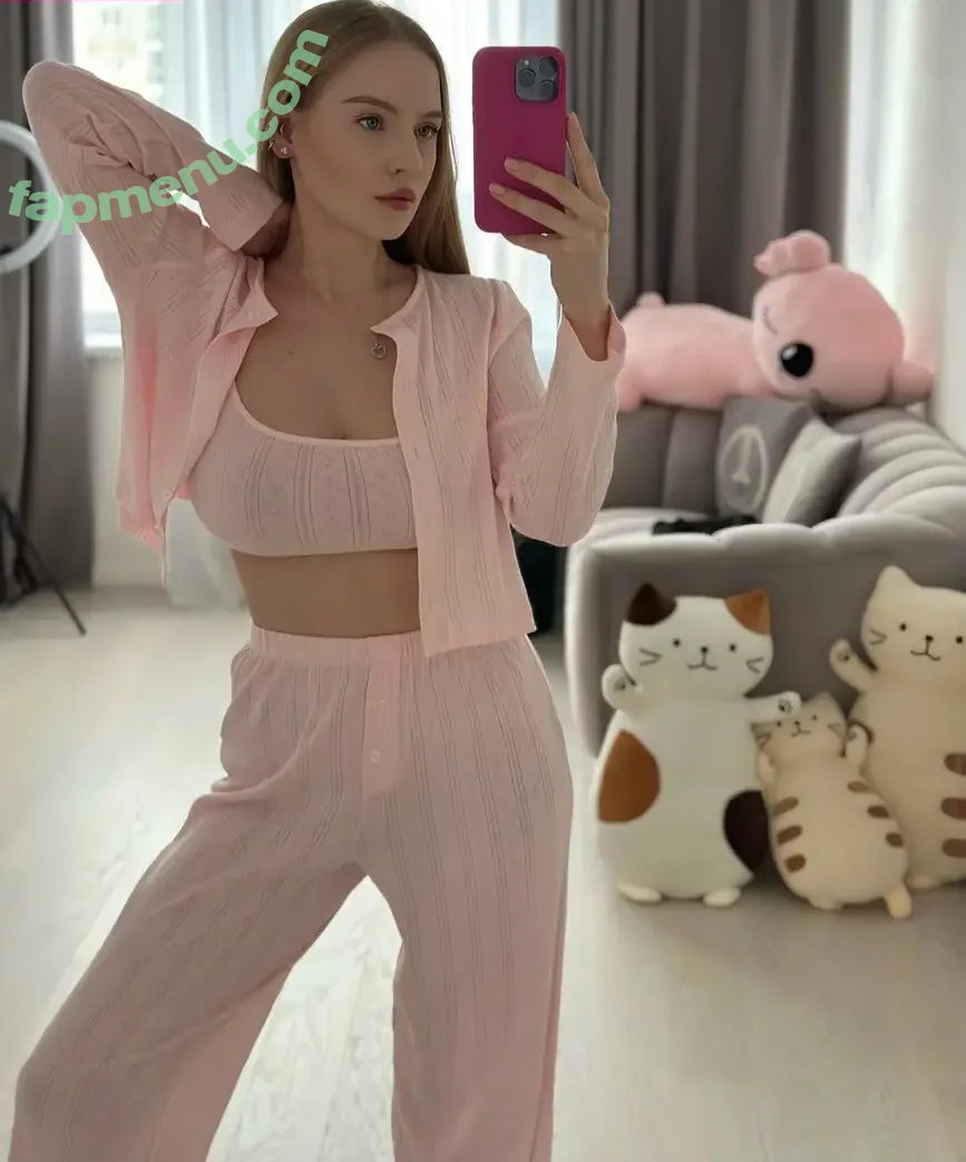 Oksana Neveselaya nude photo #0152 (o_neveselaya / ok_neveselaya / theoksanarose)