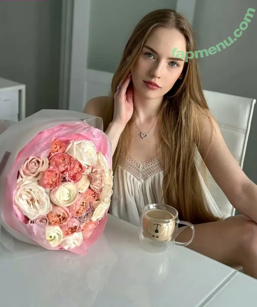 Oksana Neveselaya nude photo #0159 (o_neveselaya / ok_neveselaya / theoksanarose)