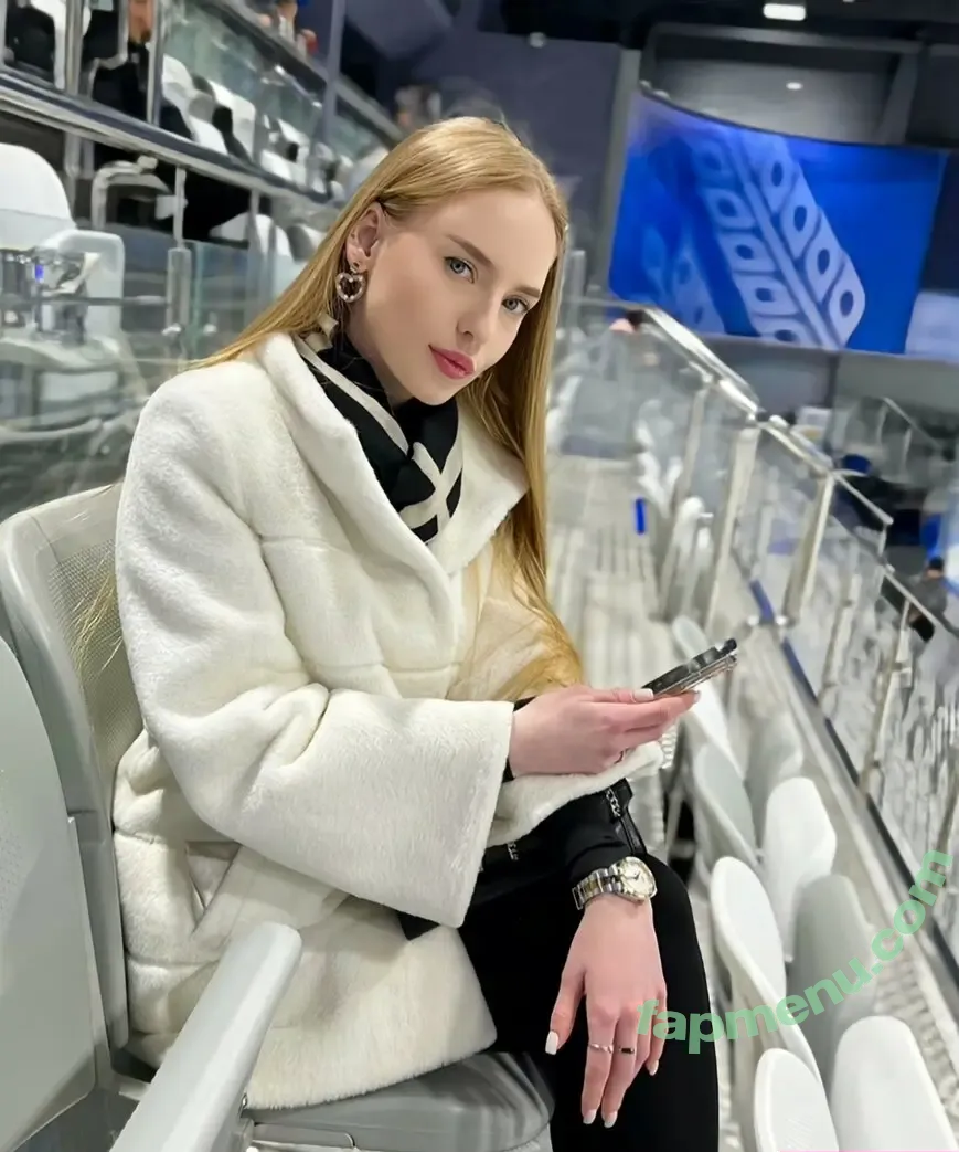 Oksana Neveselaya nude photo #0164 (o_neveselaya / ok_neveselaya / theoksanarose)