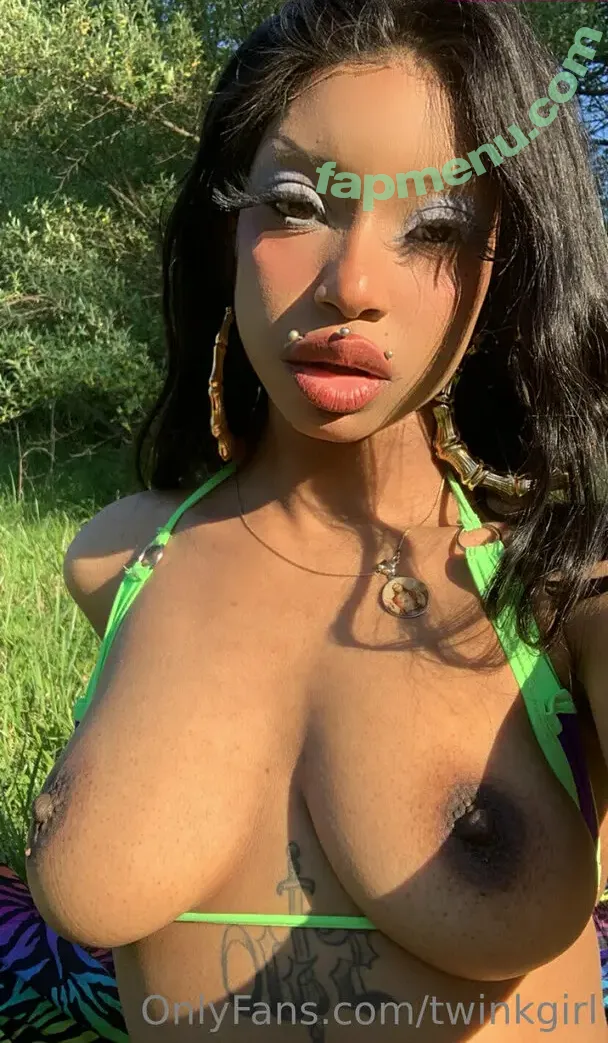 okyyloiviaa nude photo #0022 (okyolivia)