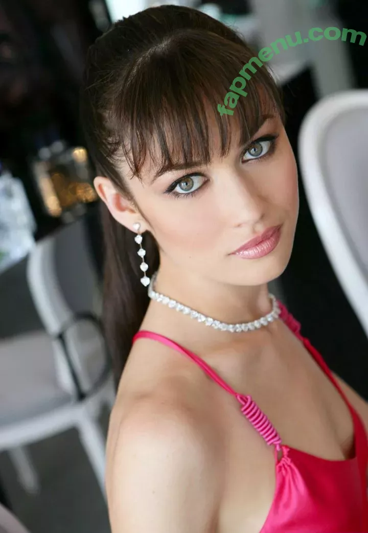 Olga Kurylenko nude photo #0025 (Olga Kurylenko)