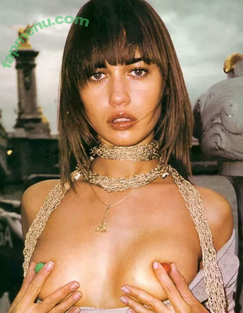 Olga Kurylenko nude photo #0035 (Olga Kurylenko)