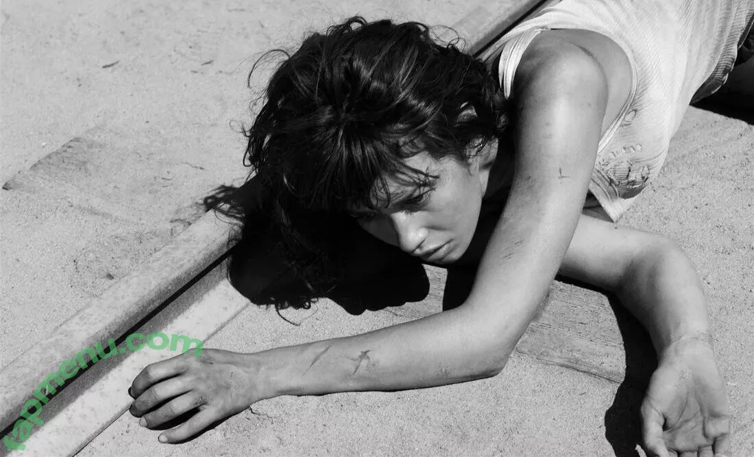 Olga Kurylenko nude photo #0057 (Olga Kurylenko)
