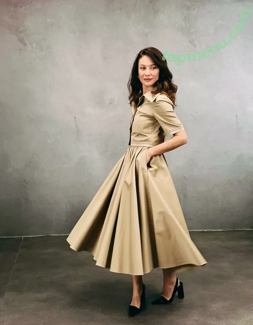 Olga Kurylenko nude photo #0492 (Olga Kurylenko)