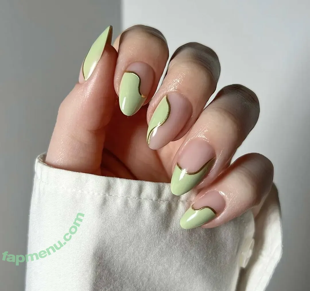 Olive_You_ nude photo #0074 (Everythingaboutolive / Olive_You / Olive__p)