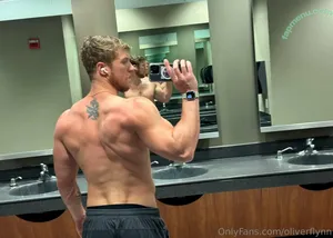 oliverflynn / oliverflynnmusic nude photo #0052