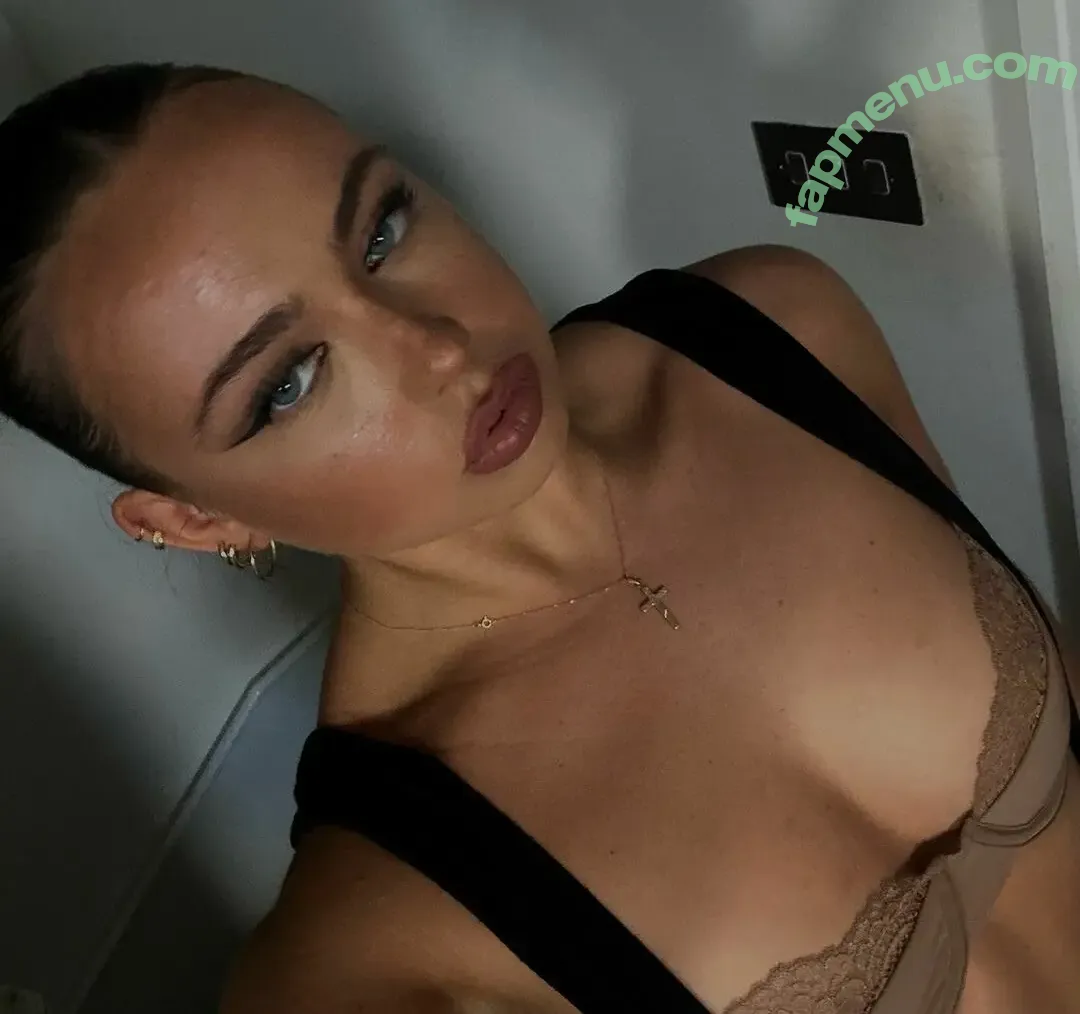 Olivia Alex nude photo #0003 ( / oliviaalexc)
