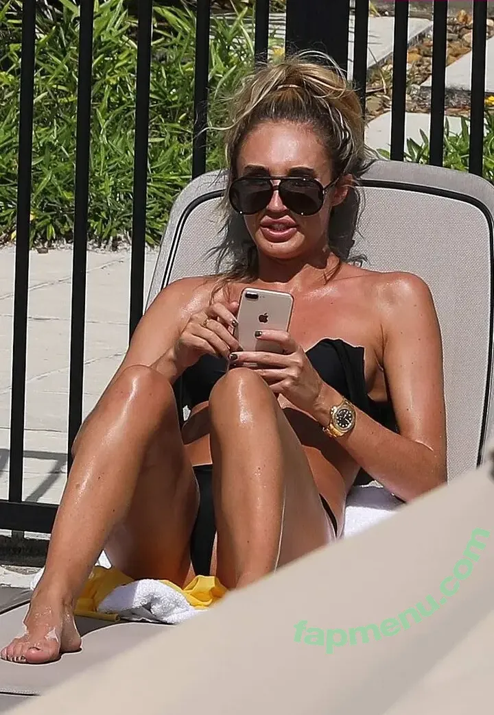 Olivia Attwood nude photo #0123 (oliviajade_attwood / oliviajadeattwood)