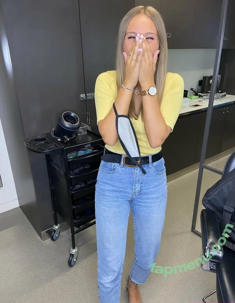 Olivia Buzaglo nude photo #0003 (Olivia Buzaglo)