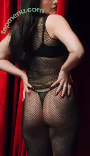 Olivia Cooke / livkatecooke nude photo #0011