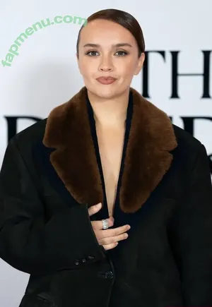 Olivia Cooke / livkatecooke nude photo #0736