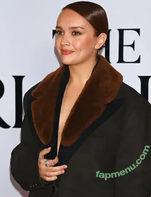 Olivia Cooke / livkatecooke nude photo #0739