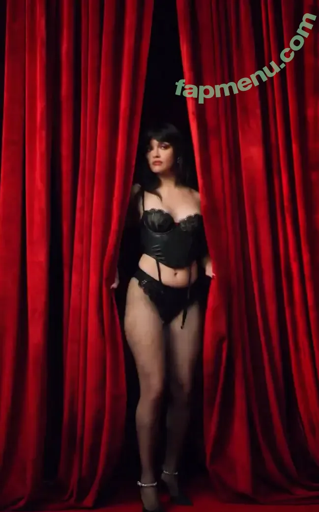 Olivia Cooke nude photo #0002 (livkatecooke)