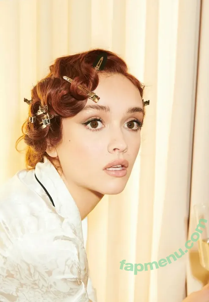 Olivia Cooke nude photo #0084 (livkatecooke)
