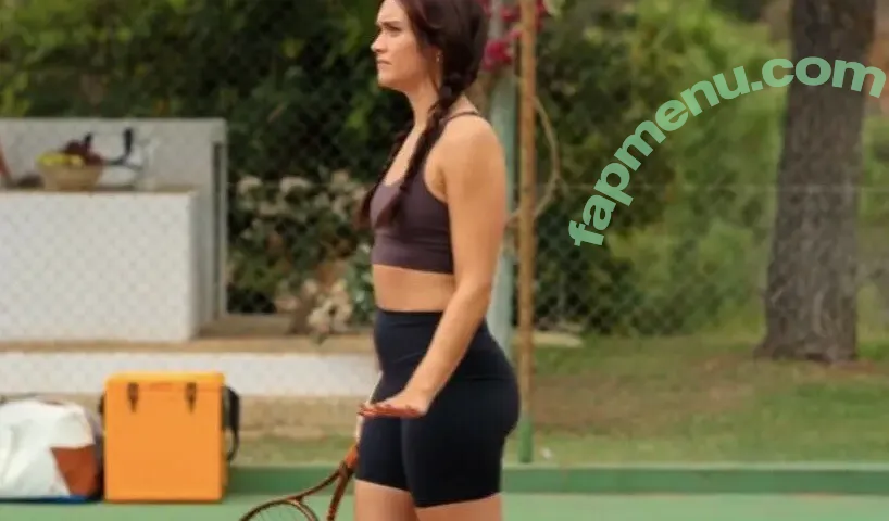 Olivia Cooke nude photo #0820 (livkatecooke)