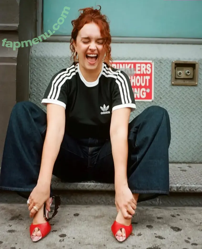 Olivia Cooke nude photo #0832 (livkatecooke)