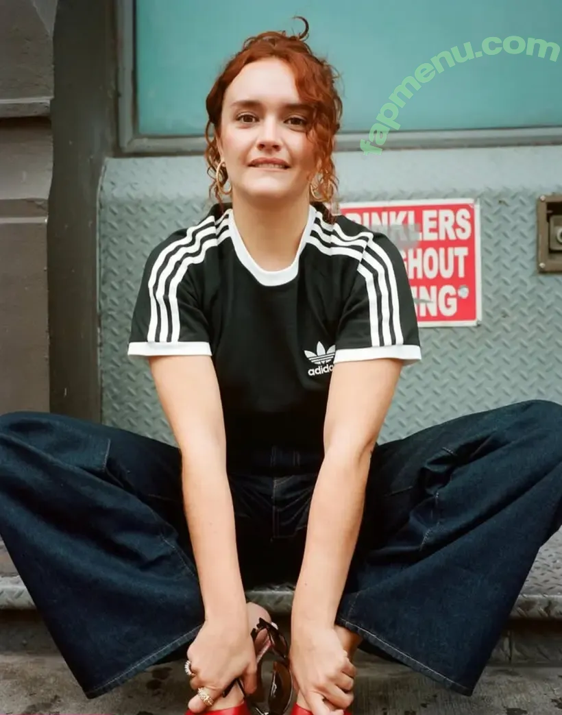 Olivia Cooke nude photo #0833 (livkatecooke)