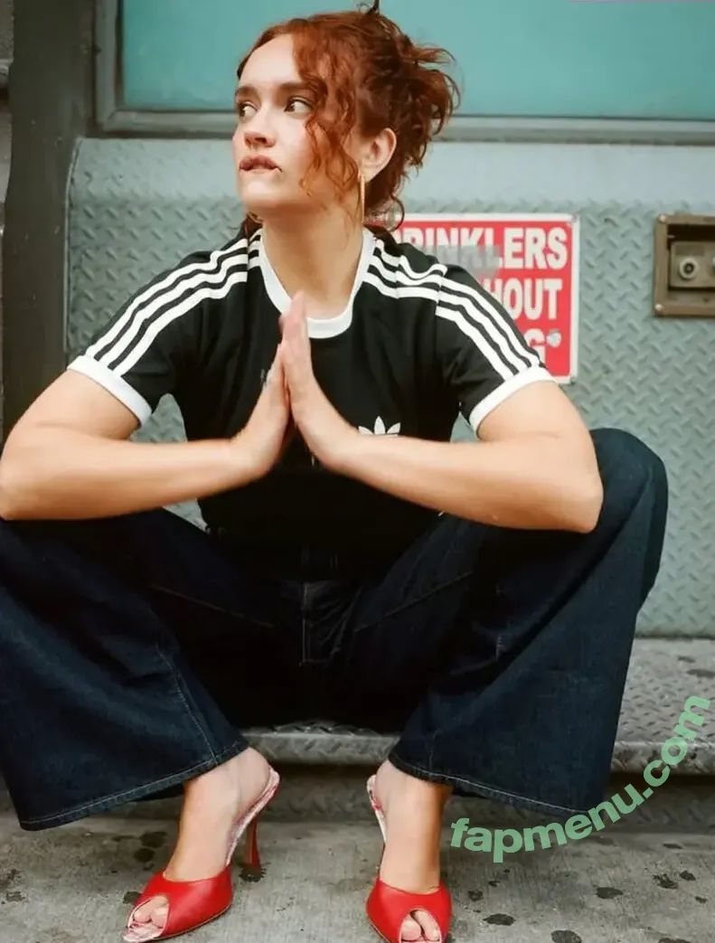 Olivia Cooke nude photo #0834 (livkatecooke)