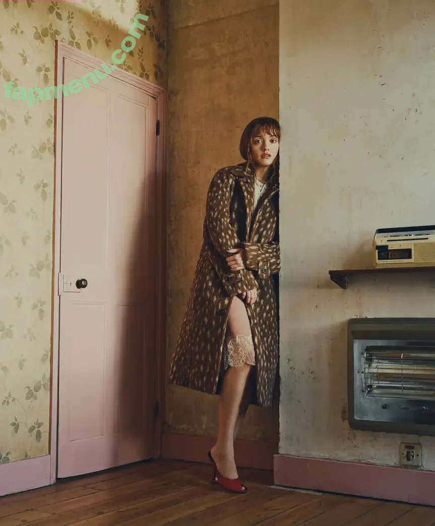 Olivia Cooke nude photo #0862 (livkatecooke)