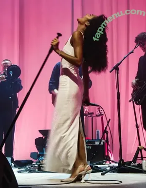 Olivia Dean / oliviadean nude photo #0055