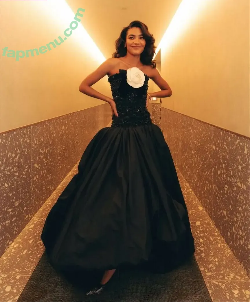 Olivia Dean nude photo #0062 (oliviadean)