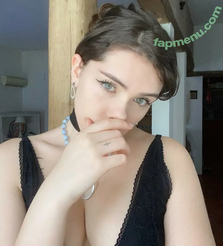 Olivia Herdt nude photo #0159 (oliherdt)