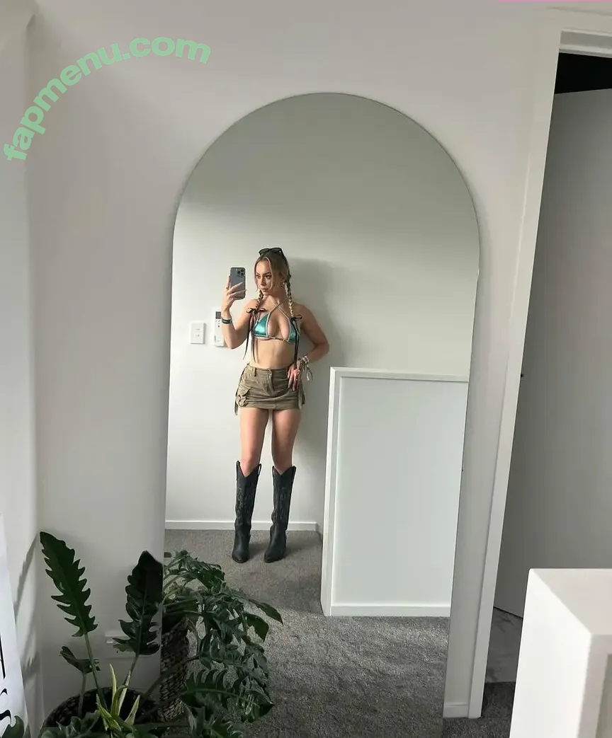 Olivia Hollands nude photo #0024 (oliviahollandss)