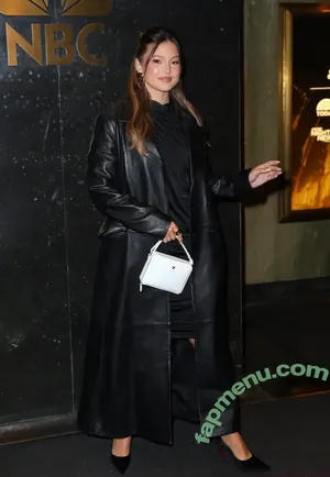 Olivia Holt / Non-Nude / Preview / olivia_holt nude photo #0867