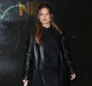 Olivia Holt / Non-Nude / Preview / olivia_holt nude photo #0871