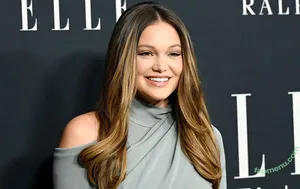 Olivia Holt / Non-Nude / Preview / olivia_holt nude photo #0877