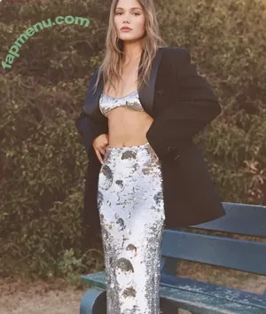 Olivia Holt / Non-Nude / Preview / olivia_holt nude photo #0900