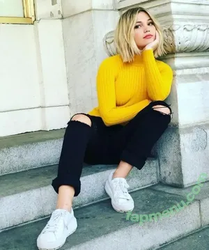 Olivia Holt / olivia_holt / wcrfcure nude photo #0922