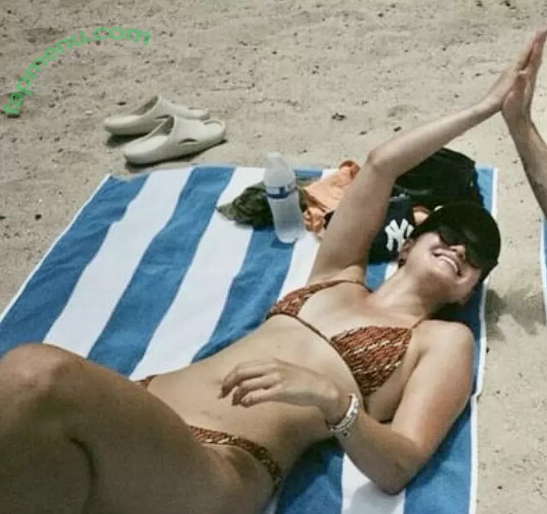 Olivia Holt nude photo #0164 (Non-Nude / Preview / olivia_holt)
