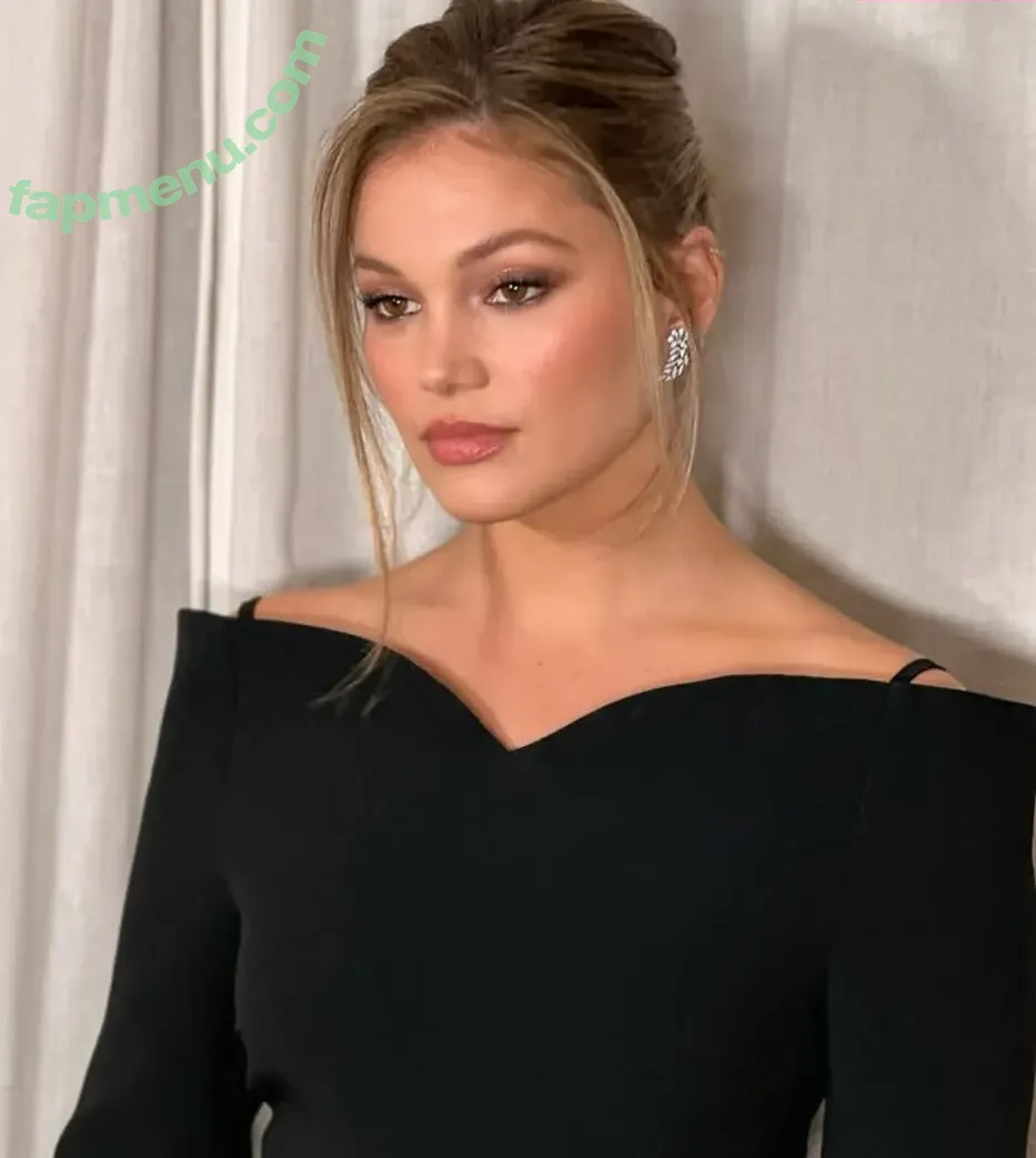 Olivia Holt nude photo #0464 (Non-Nude / Preview / olivia_holt)