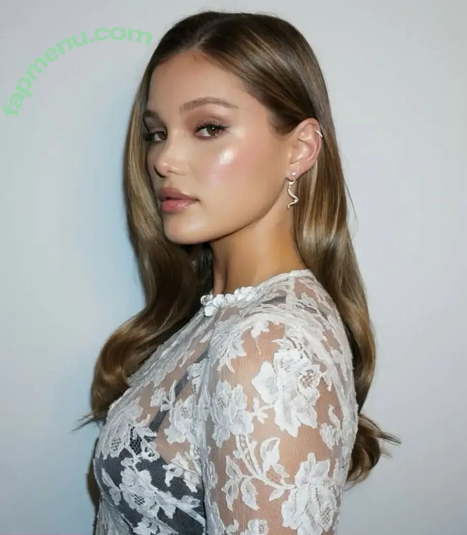 Olivia Holt nude photo #0494 (Non-Nude / Preview / olivia_holt)