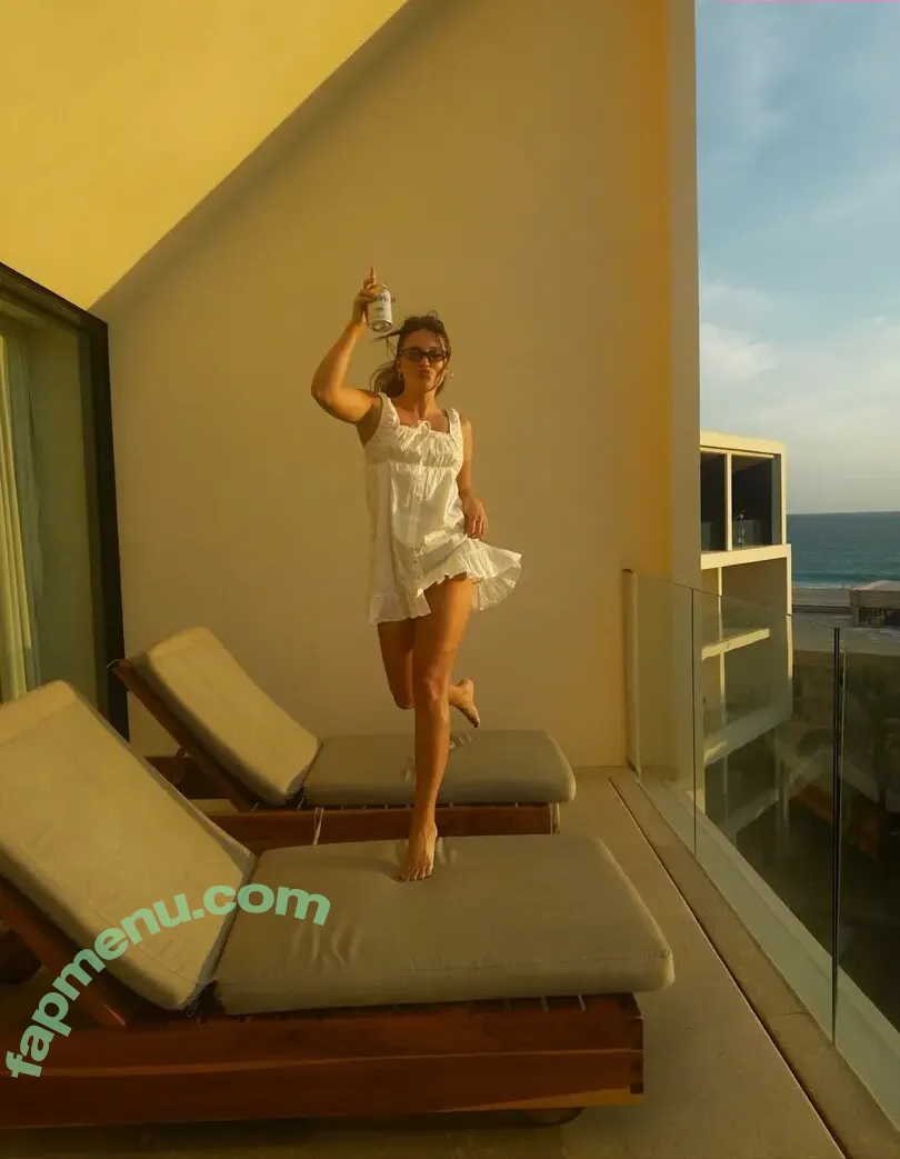 Olivia Holt nude photo #0700 (Non-Nude / Preview / olivia_holt)