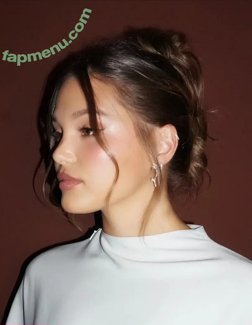 Olivia Holt nude photo #0748 (olivia_holt / wcrfcure)