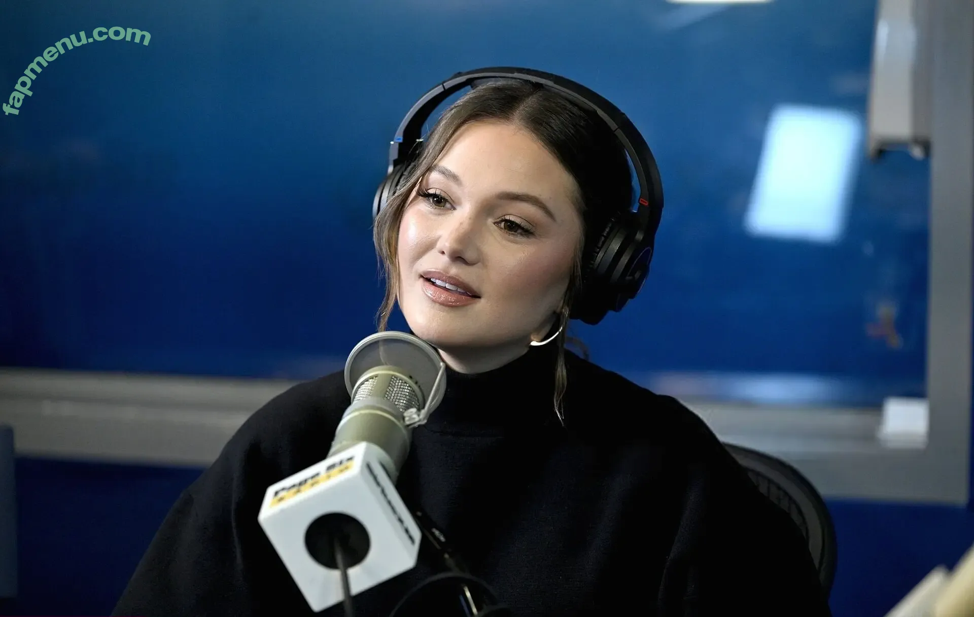 Olivia Holt nude photo #0762 (olivia_holt / wcrfcure)