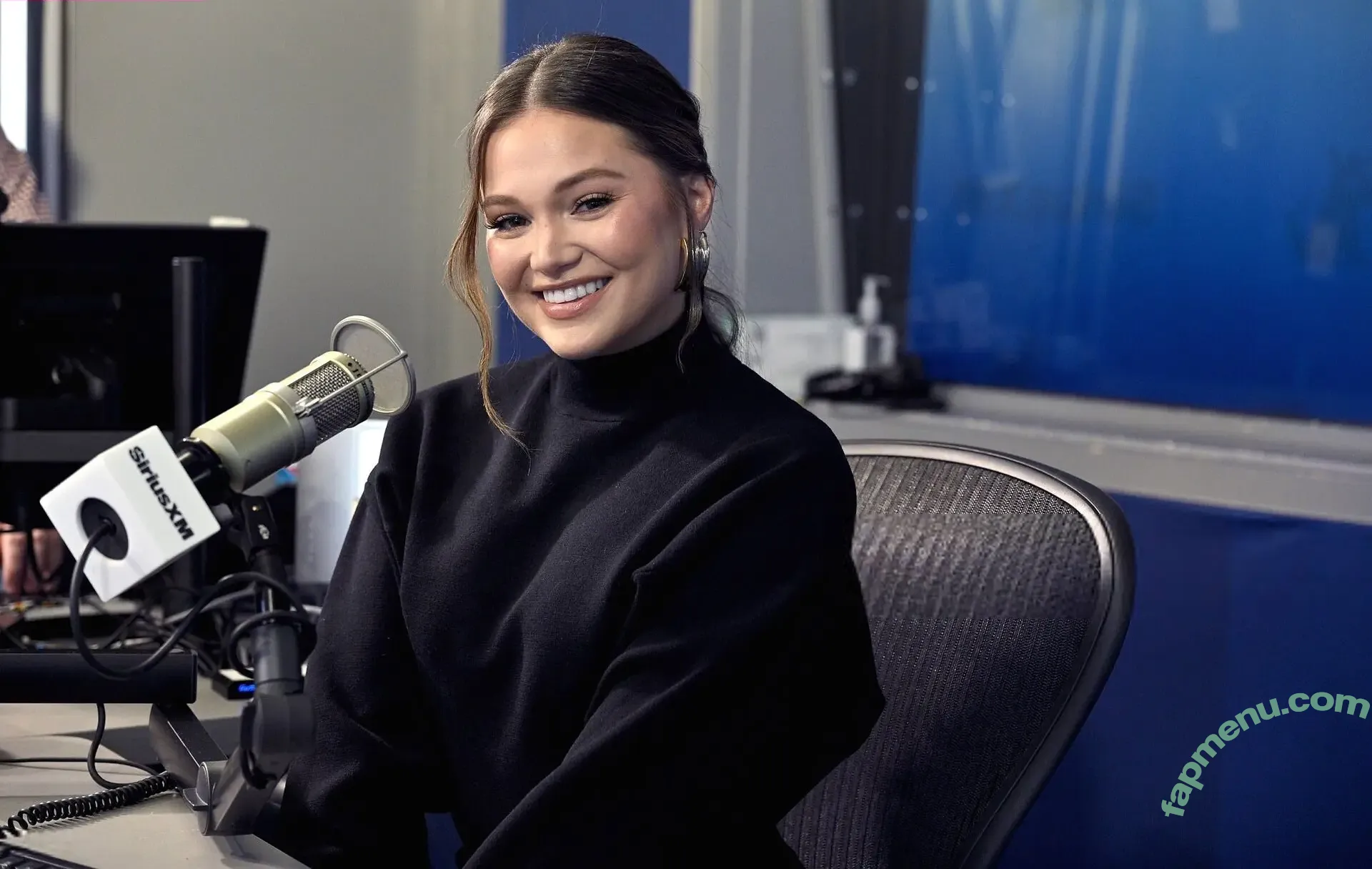 Olivia Holt nude photo #0767 (olivia_holt / wcrfcure)