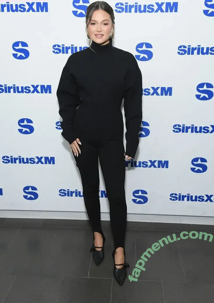 Olivia Holt nude photo #0770 (olivia_holt / wcrfcure)