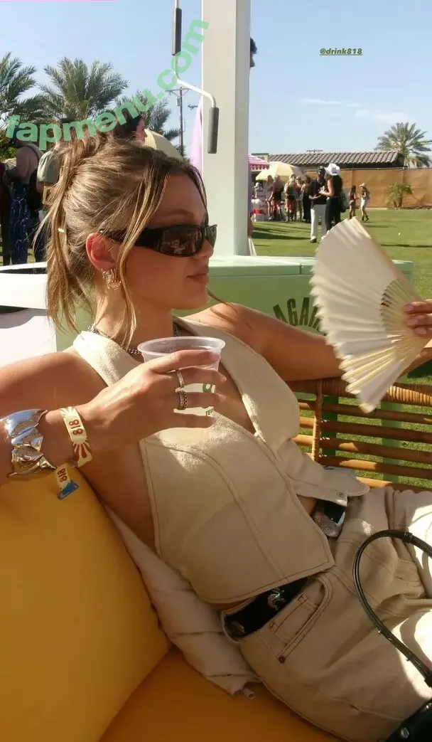 Olivia Holt nude photo #0827 (olivia_holt / wcrfcure)