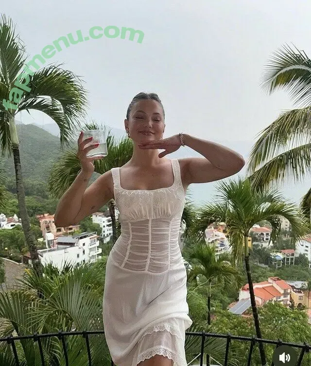 Olivia Holt nude photo #0832 (olivia_holt / wcrfcure)