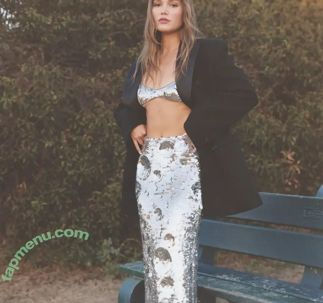 Olivia Holt nude photo #0903 (Non-Nude / Preview / olivia_holt)